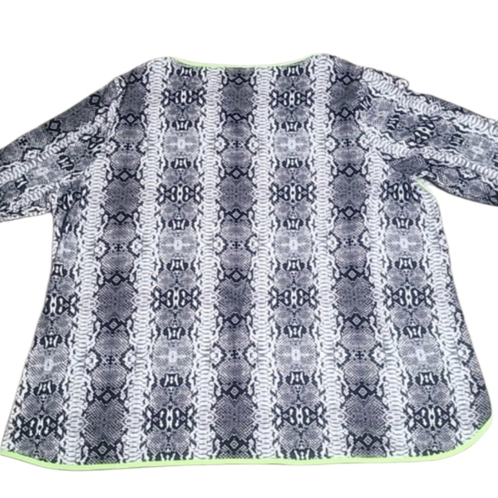 Ruby Rd. Snake Print Top - Picture 5 of 7